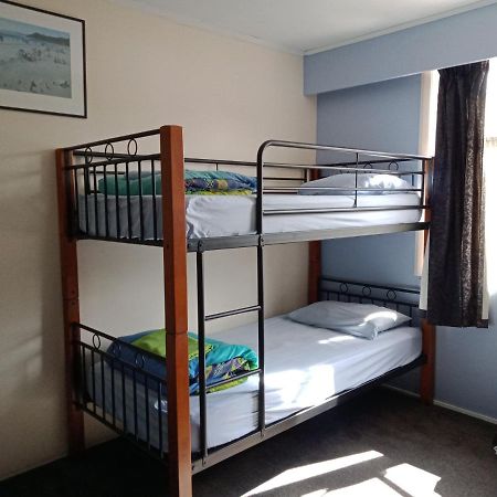 Annies Nirvana Lodge Backpackers Takaka Eksteriør billede