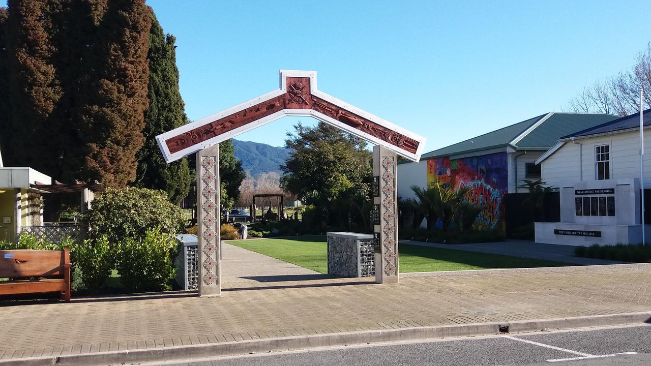 Annies Nirvana Lodge Backpackers Takaka Eksteriør billede