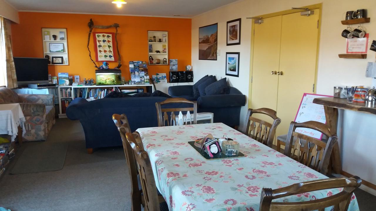 Annies Nirvana Lodge Backpackers Takaka Eksteriør billede